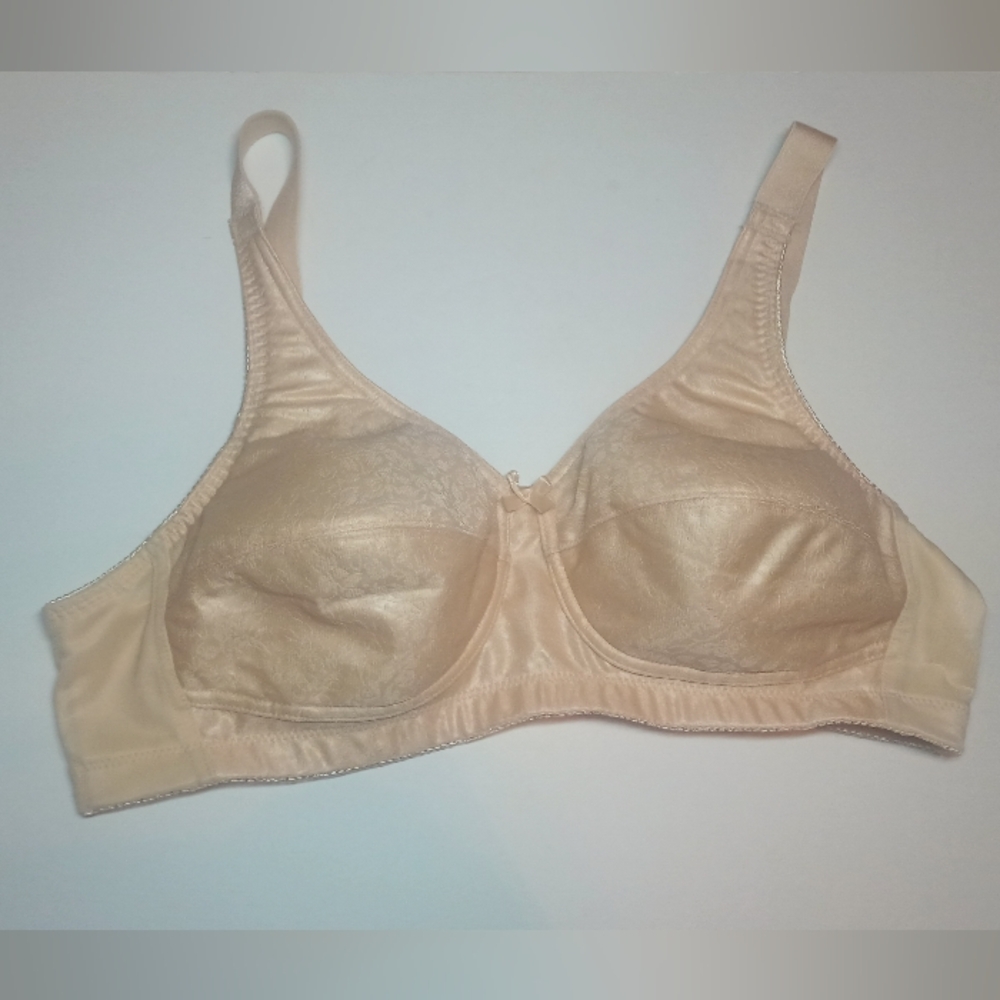 Classique 772E Post Mastectomy Fashion Beige Bra Size US 38AA EURO 85